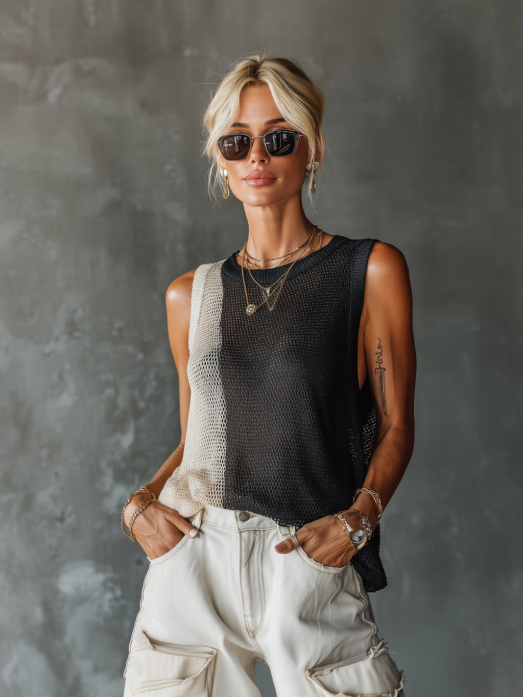 Chic Casual Black-White Colorblock Round-Neck Sleeveless Loose-Fit Mesh-Knit Vest Top