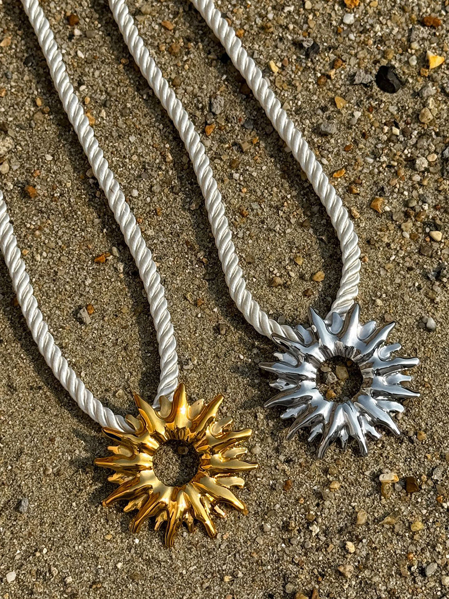 Summer Beach Ocean Style Oversized Sun Pendant Necklace