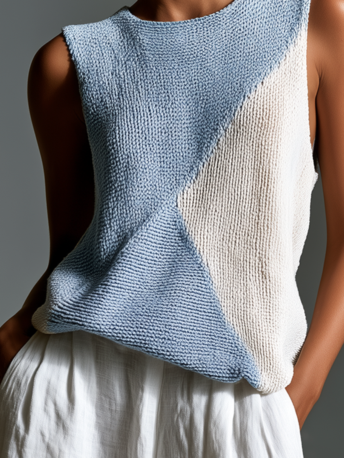 Chic Casual Blue-White Colorblock Round-Neck Sleeveless Loose-Fit Knit Vest Top