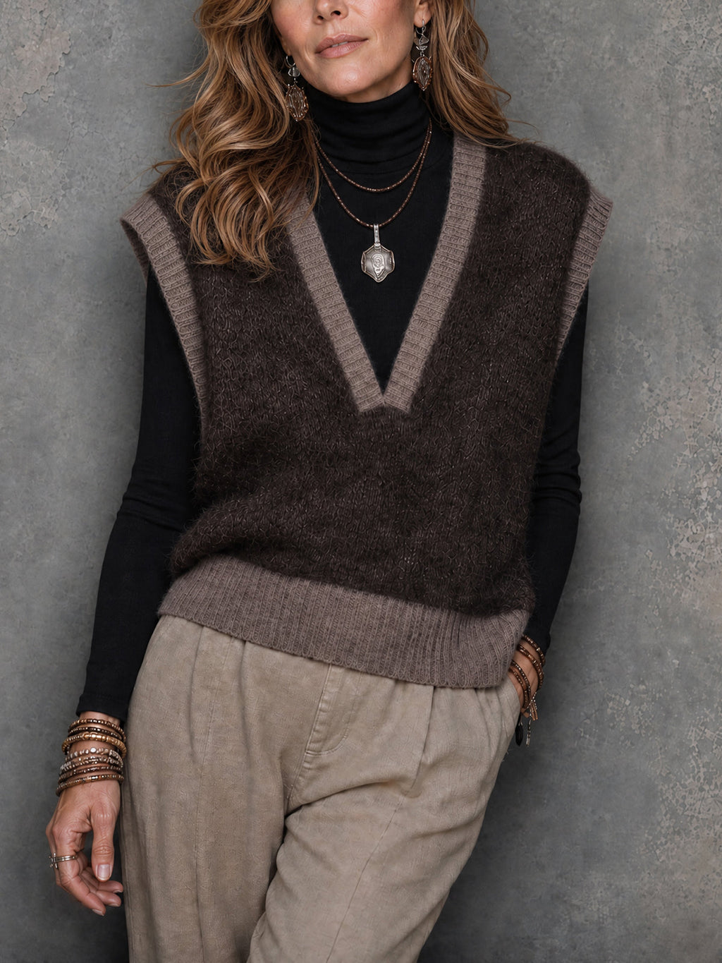 Chic Brown-Gray Brown Colorblock V-Neck Sleeveless Loose-Fit Knit Vest Top