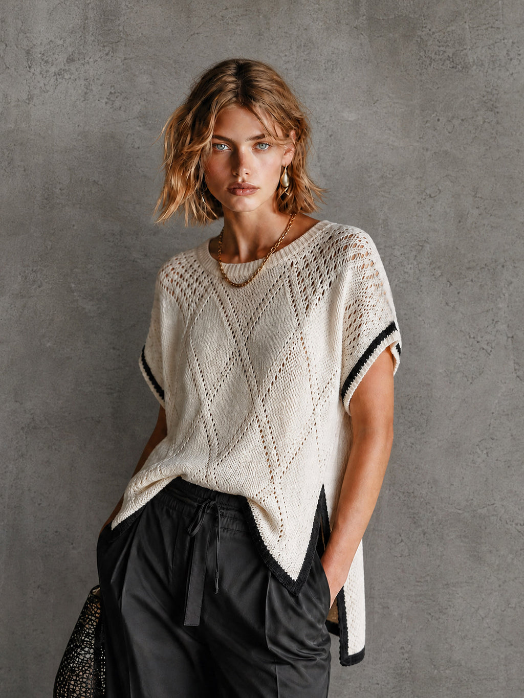 Chic White-Black Colorblock Round Neck Diamond Pattern Short Sleeve Loose-Fit High Low Hem Side Slit Mesh Knit Top