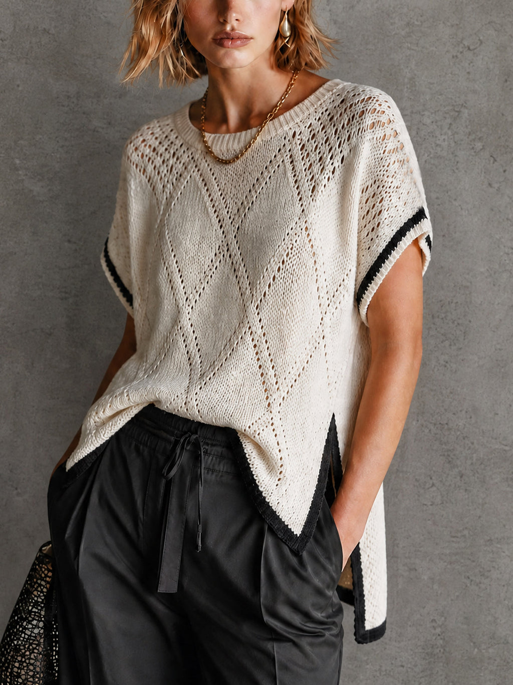 Chic White-Black Colorblock Round Neck Diamond Pattern Short Sleeve Loose-Fit High Low Hem Side Slit Mesh Knit Top