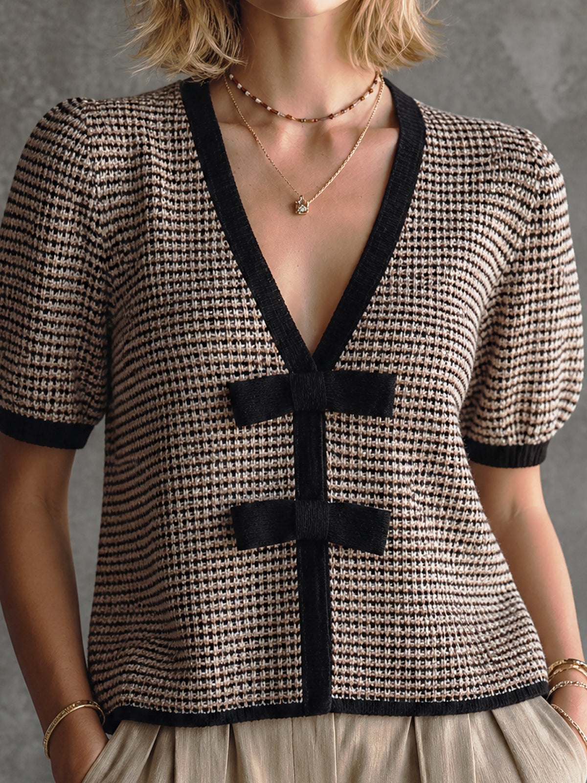 French Elegant Camel-Black-Cream Colorblock V-Neck Black Bow Detail Small Check Tweed Half Puff Sleeve Loose-Fit Knit Sweater Top