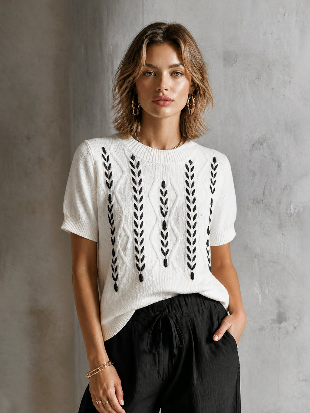 Chic Retro Cream-Black Colorblock Wheat Leaf Round Neck Short Sleeve Loose-Fit Cable Knit Sweater Top