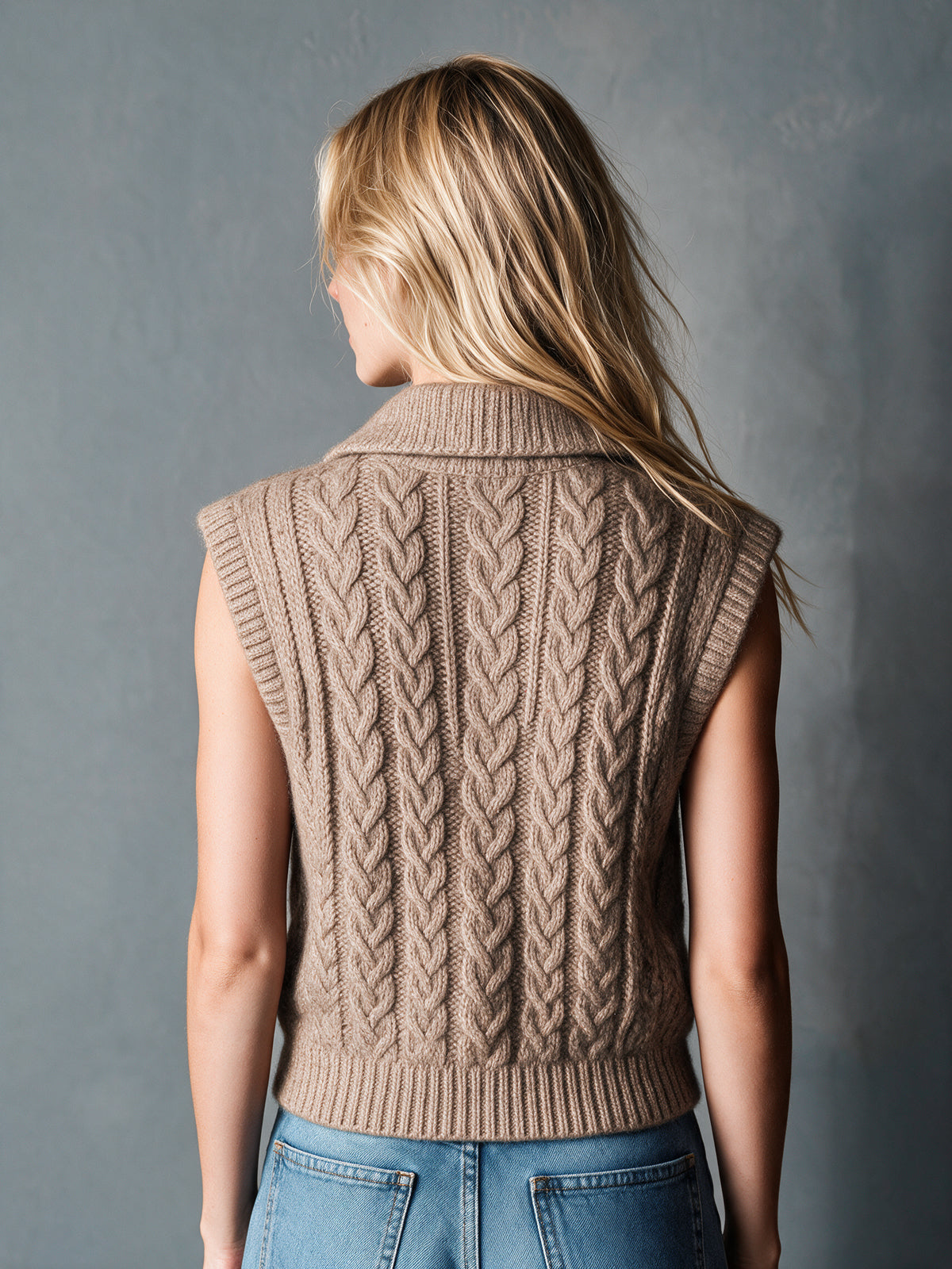 Chic Elegant Camel Notched Collar Sleeveless Single-Breasted Patch Pockets Wool Blend Cable-Knit Vest