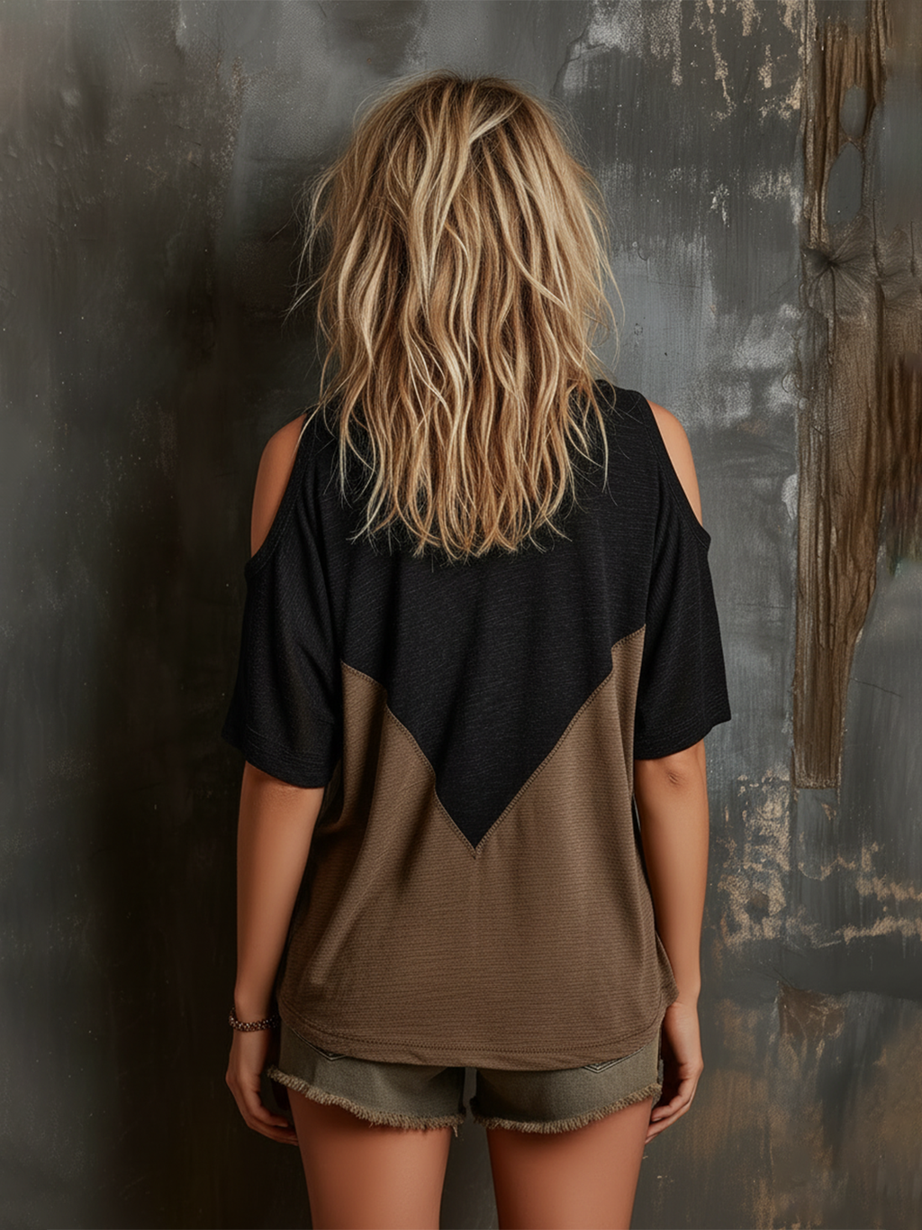 Chic Casual Black-Camel Colorblock V-Neck Cutout Shoulder Short-Sleeve Oversize Stretchy Slub Cotton Fabric T-Shirt Top