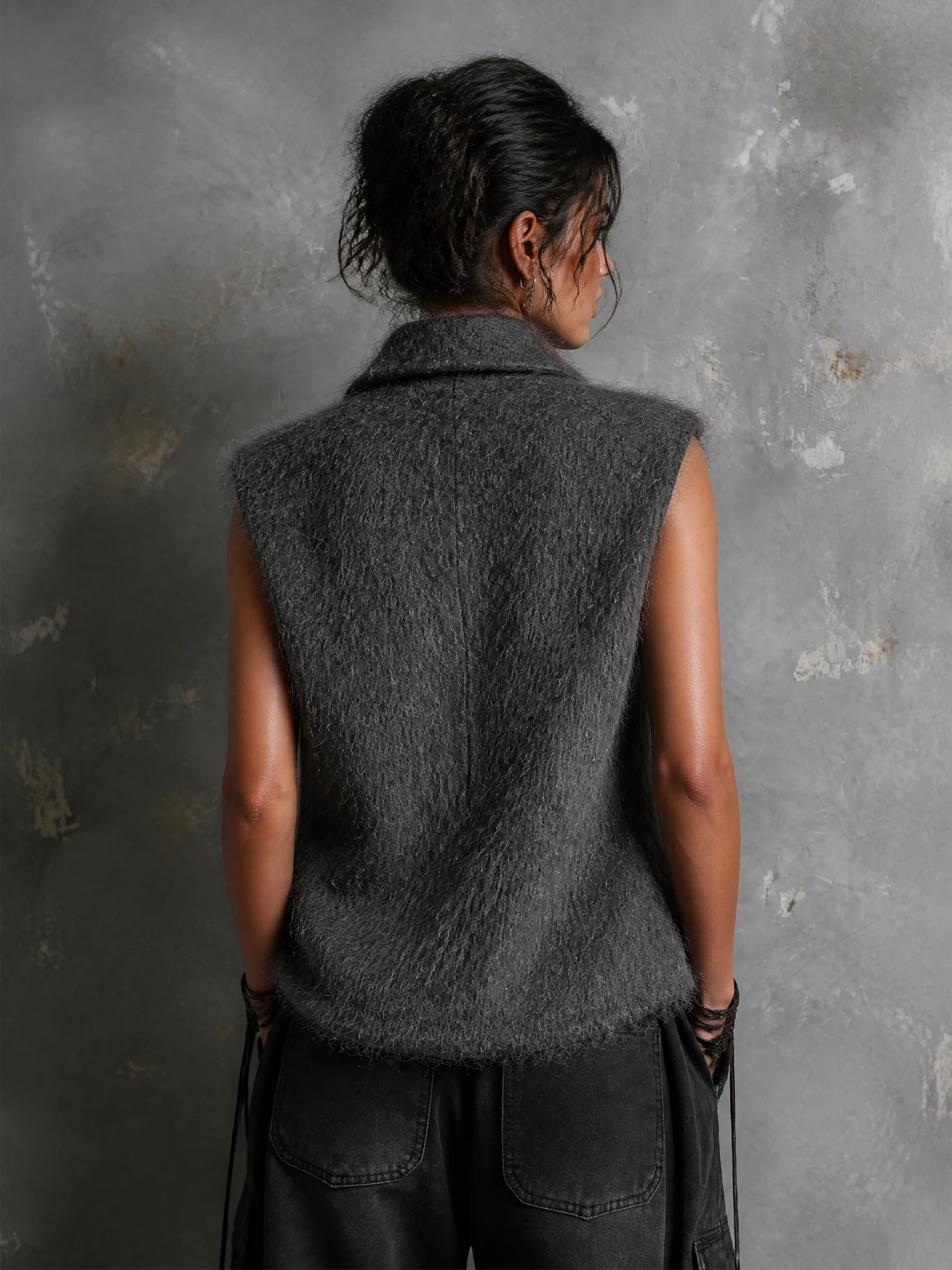 Chic Casual Dark Gray Lapel-Collar Sleeveless Horn Toggle Button Detail Loose-Fit Fuzzy Knit Vest Top