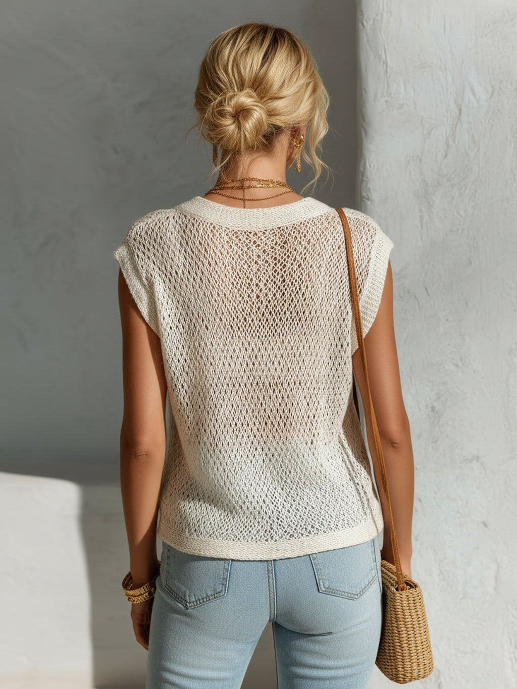 Chic Elegant Cream White Deep V-Neck Sleeveless Patch Pockets Loose-Fit Mesh Knit Vest Top