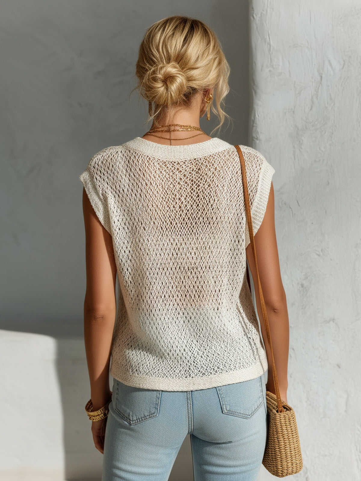 Chic Elegant Cream White Deep V-Neck Sleeveless Patch Pockets Loose-Fit Mesh Knit Vest Top