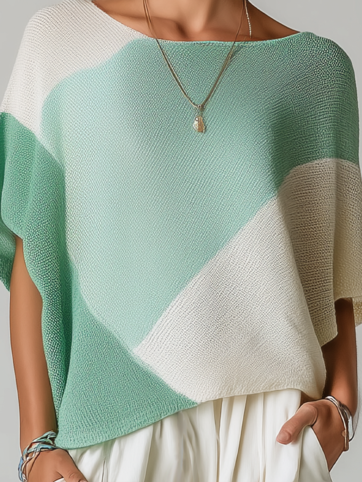 Chic Elegant Green-White Colorblock  Round-Neck Short-Sleeve Oversized Knit Sweater
