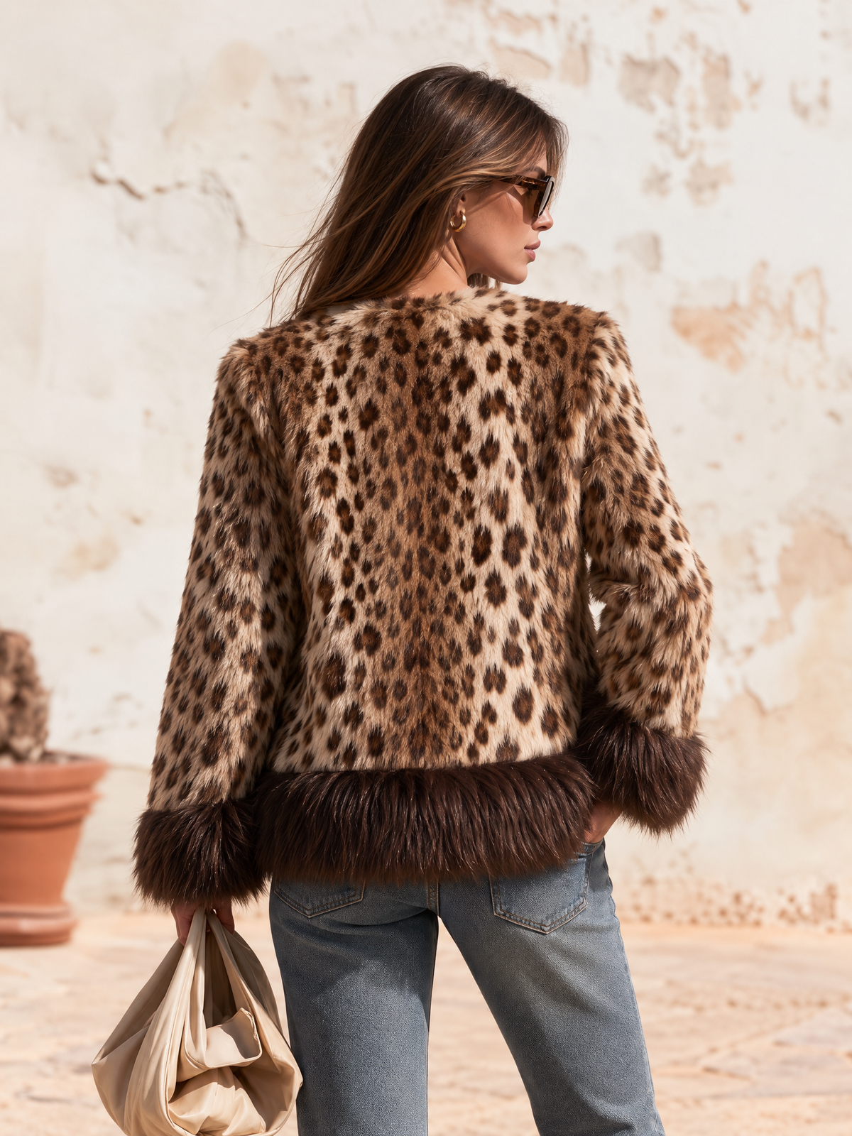 Retro-chic Leopard Print Round Neck Faux Fur Short Coat