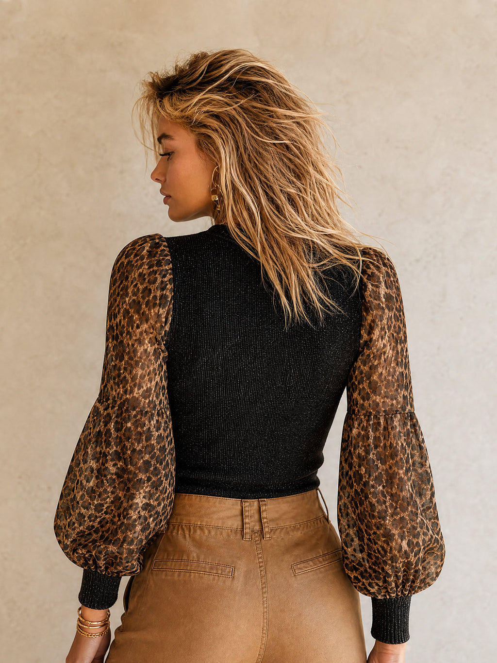 Chic Black-Brown Leopard Chiffon Patchwork Round Neck Long Puff Sleeve Slim-Fit Sweater Top